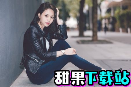 魅力交织：JazzHipHop女rapper的音乐独舞图片1